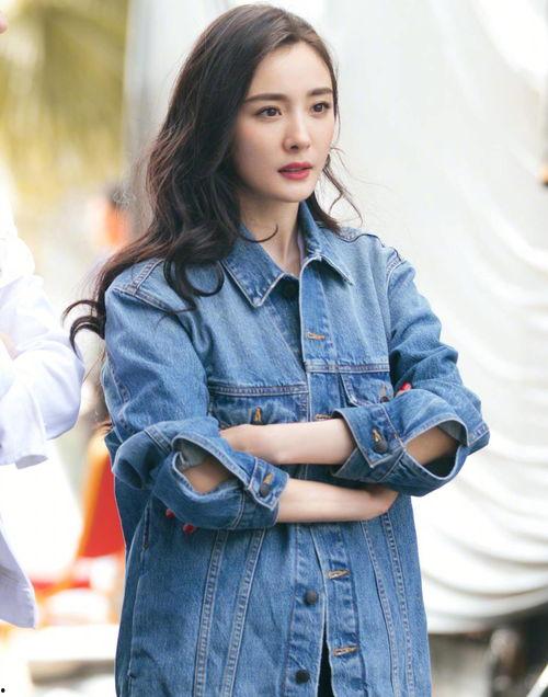 圈内爆料杨幂和李沁,娱乐圈新CP引热议  第3张